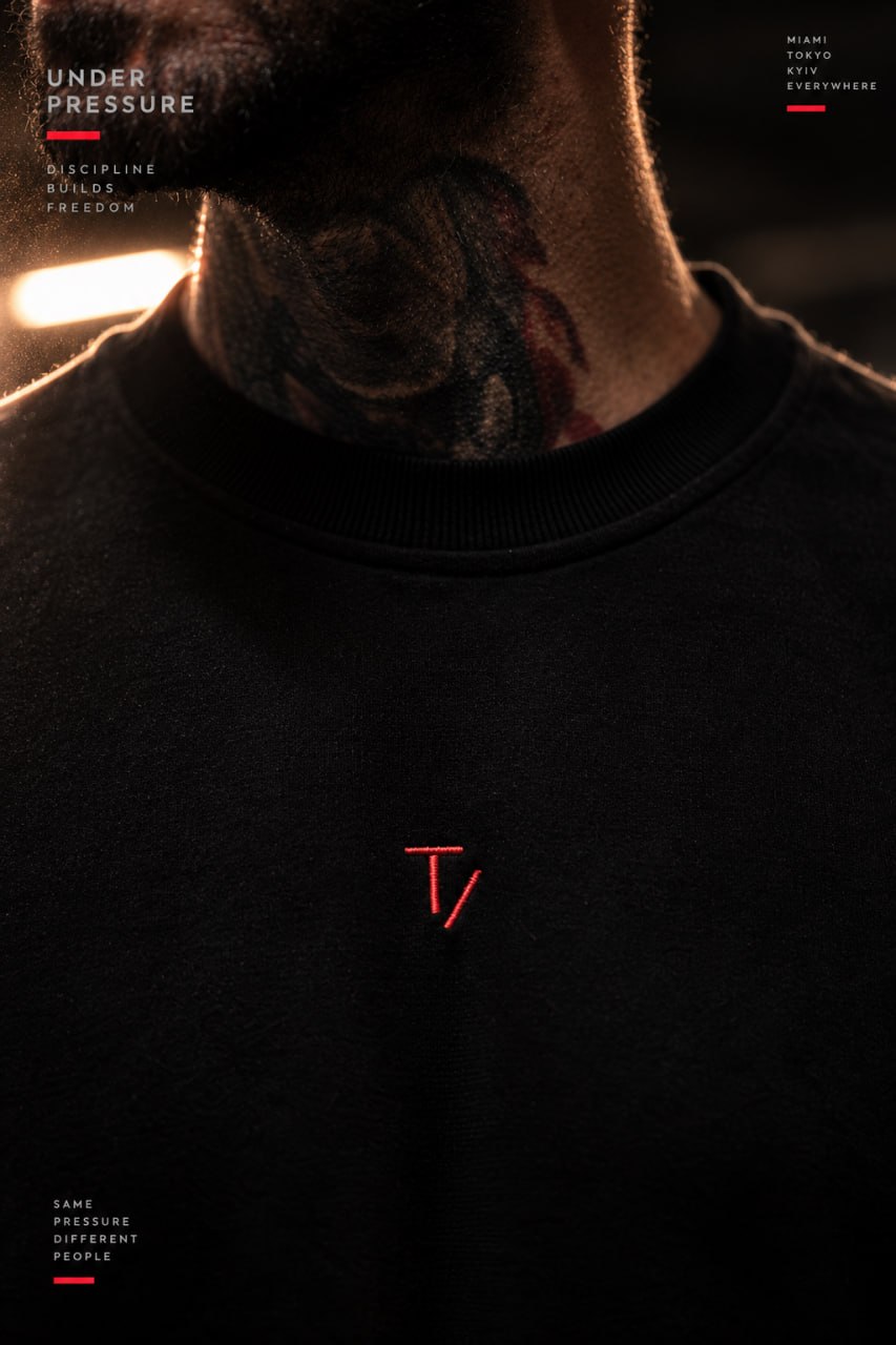 TRSV chest monogram embroidery
